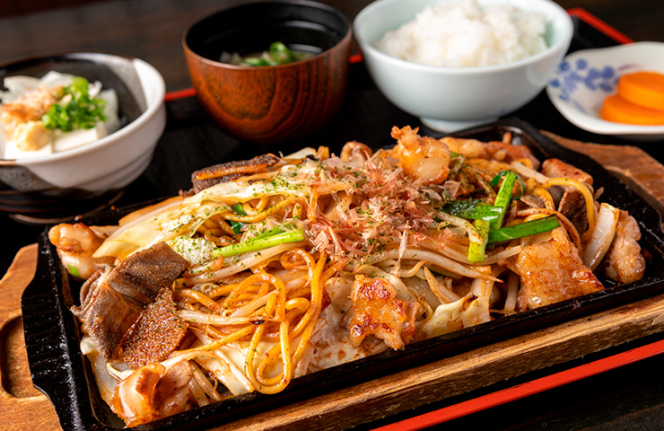 ホルモン焼きそば定食